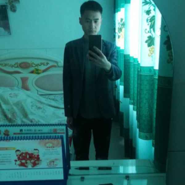 35岁岁四川单身帅哥 - 德宏吉缘网