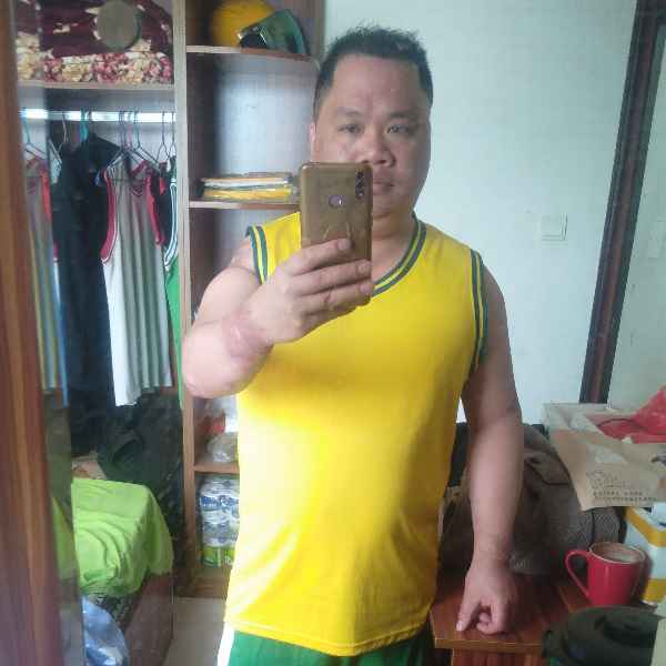 35岁岁广西单身帅哥 - 德宏吉缘网