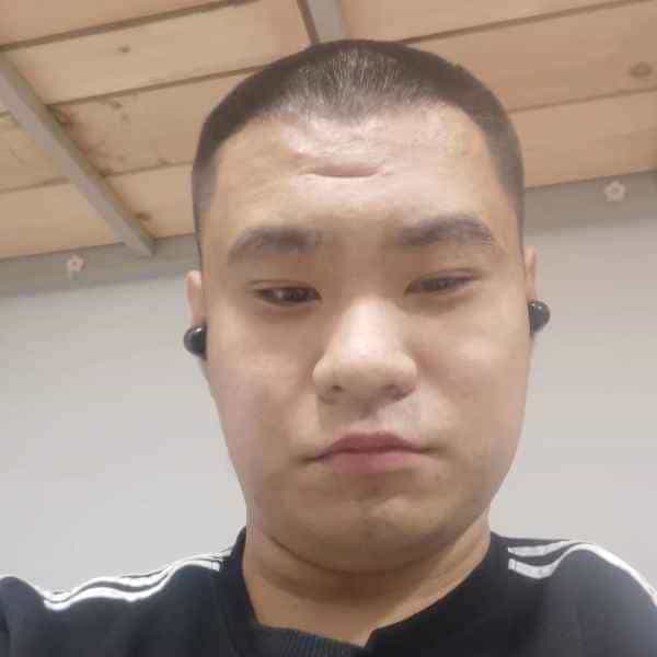 25岁岁山东单身帅哥 - 德宏吉缘网