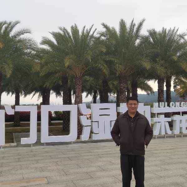 40岁岁广东单身帅哥 - 德宏吉缘网