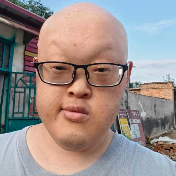 28岁岁山东单身帅哥 - 德宏吉缘网