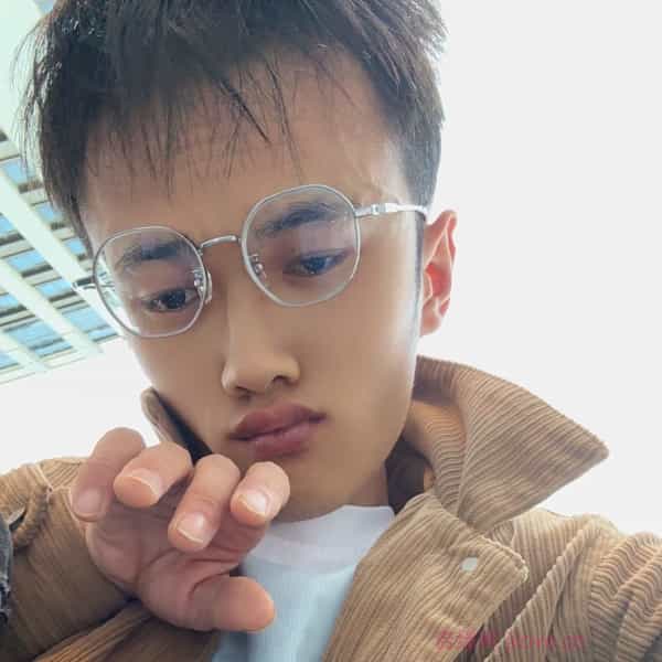31岁岁贵州单身帅哥 - 德宏吉缘网